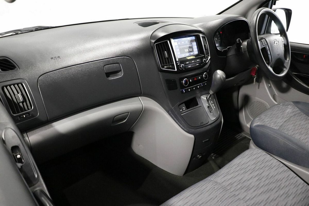 2017 Hyundai iLoad  TQ3-V Series II