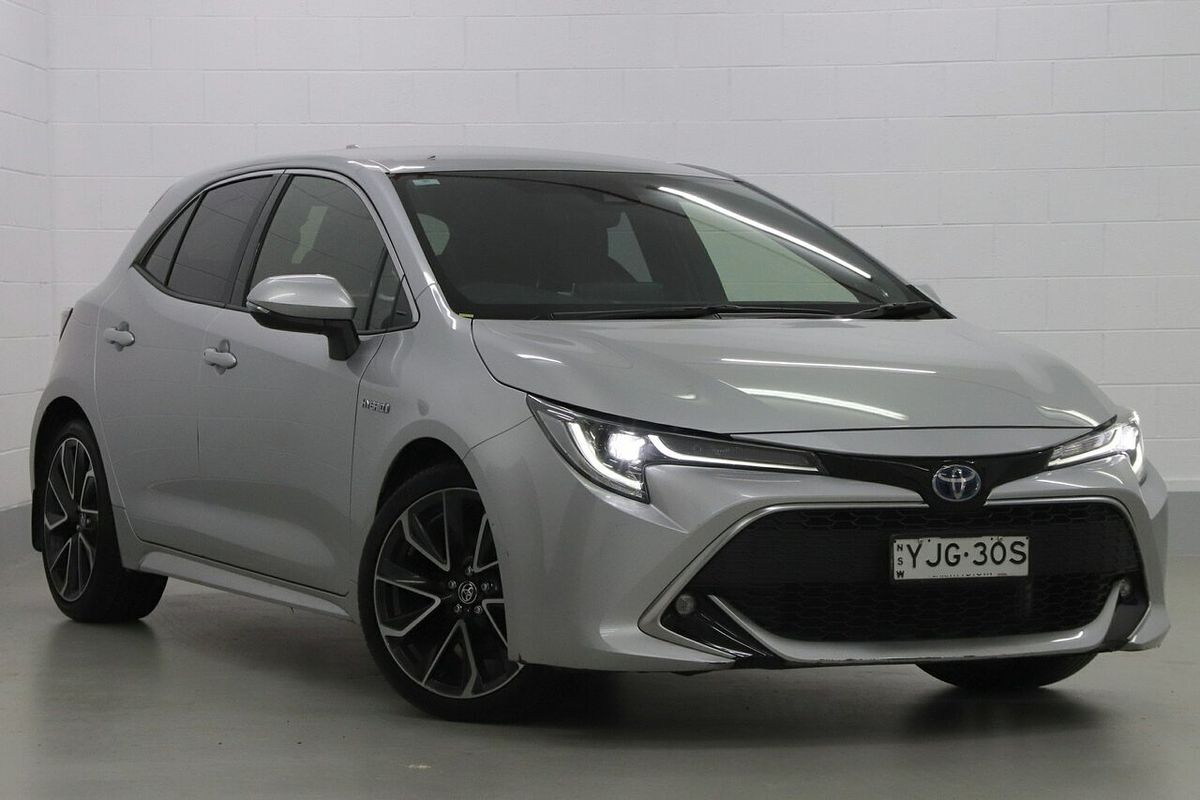 2019 Toyota Corolla ZR Hybrid ZWE211R