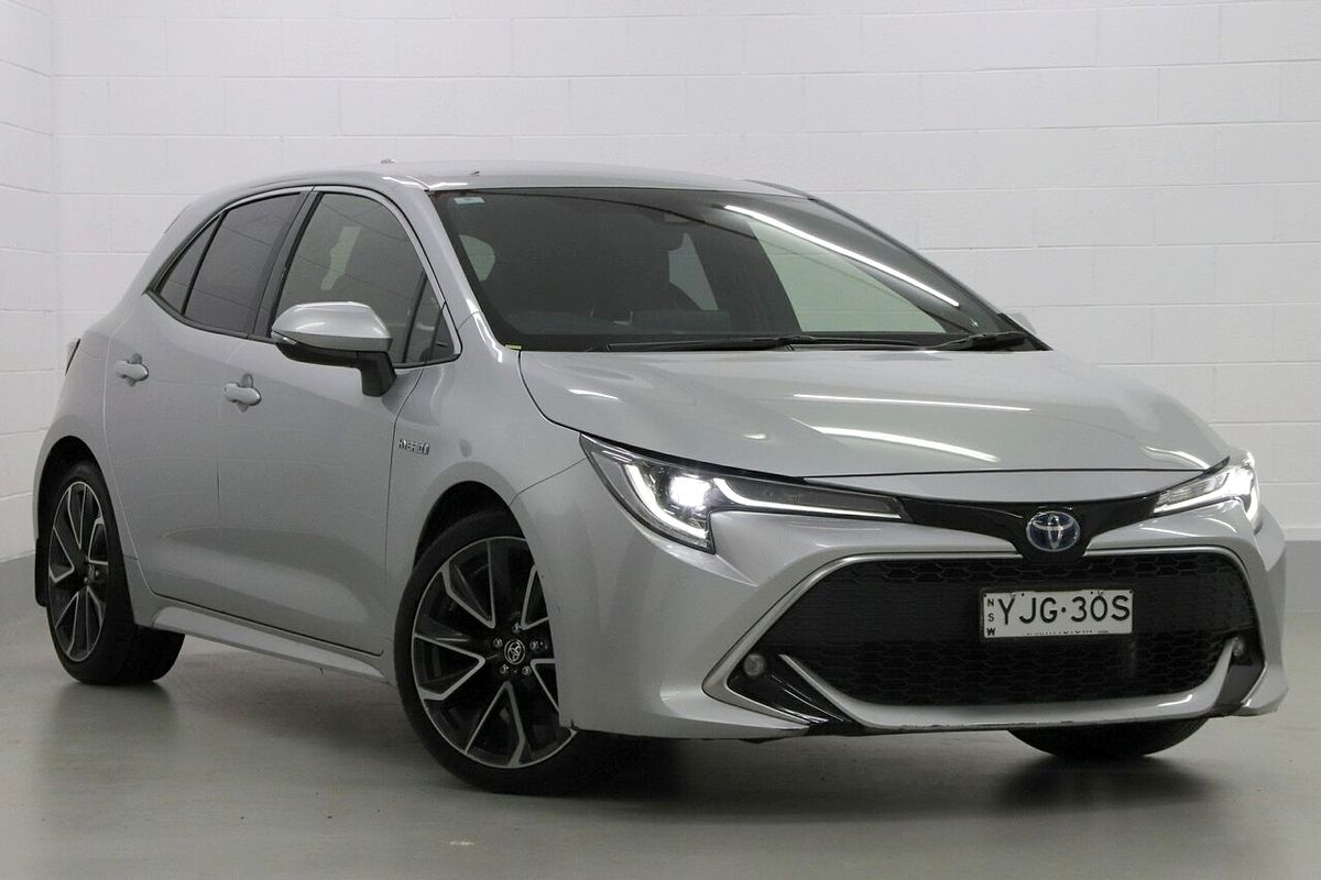 2019 Toyota Corolla ZR Hybrid ZWE211R