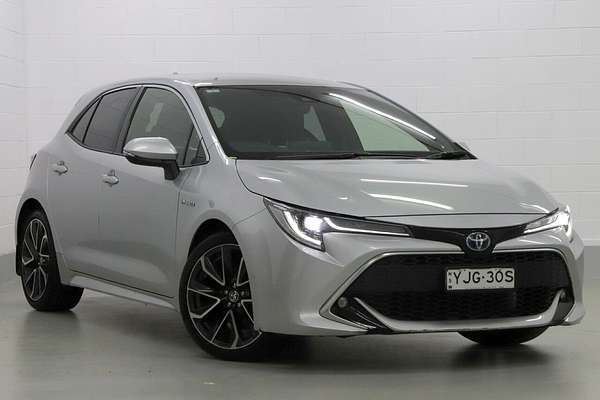 2019 Toyota Corolla ZR Hybrid ZWE211R