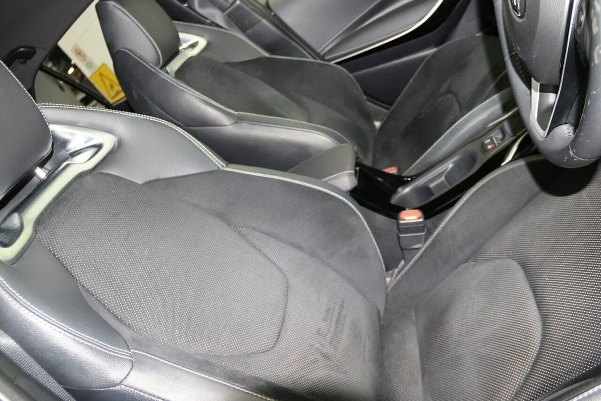 2019 Toyota Corolla ZR Hybrid ZWE211R