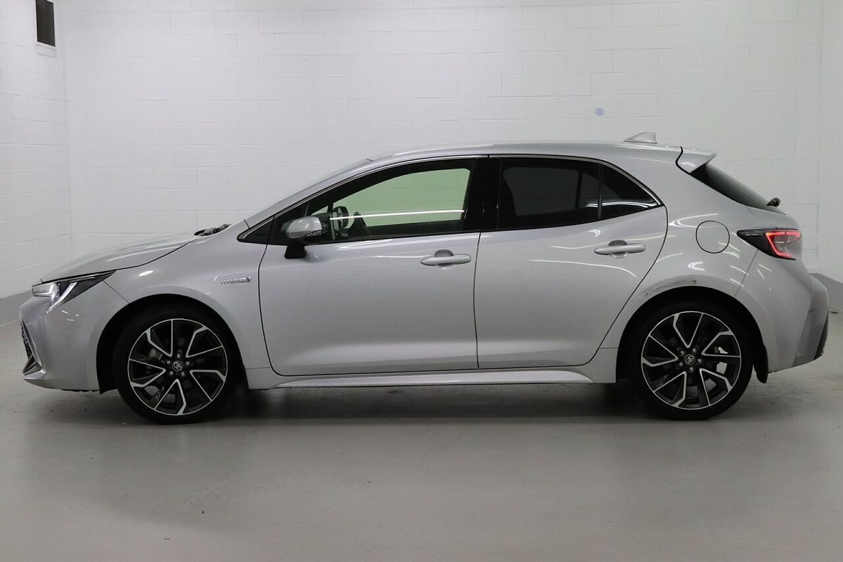 2019 Toyota Corolla ZR Hybrid ZWE211R
