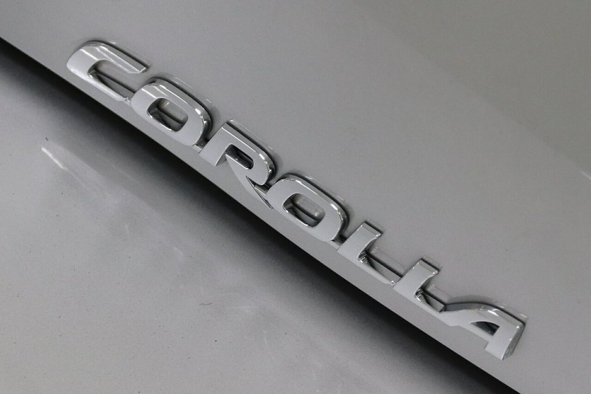 2019 Toyota Corolla ZR Hybrid ZWE211R