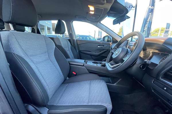 2024 Nissan X-TRAIL ST T33