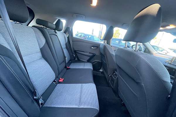 2024 Nissan X-TRAIL ST T33