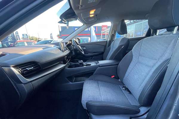 2024 Nissan X-TRAIL ST T33