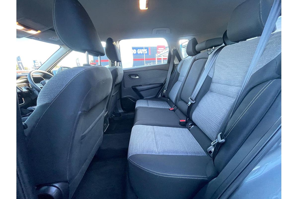 2024 Nissan X-TRAIL ST T33