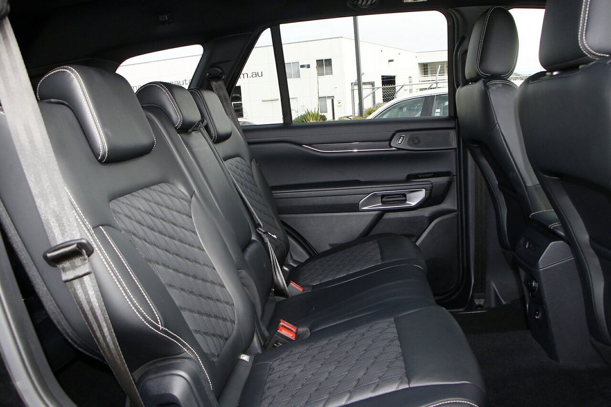 2023 Ford Everest Platinum