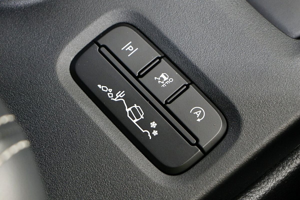 2023 Ford Everest Platinum