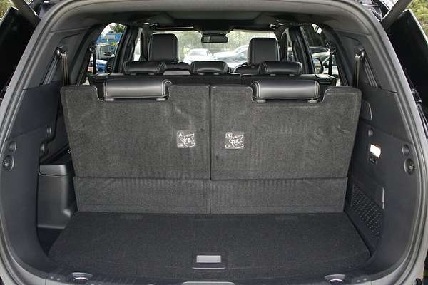 2023 Ford Everest Platinum