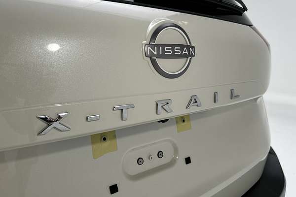 2023 Nissan X-TRAIL ST-L T33