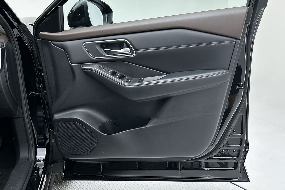 2023 Nissan X-TRAIL ST-L T33