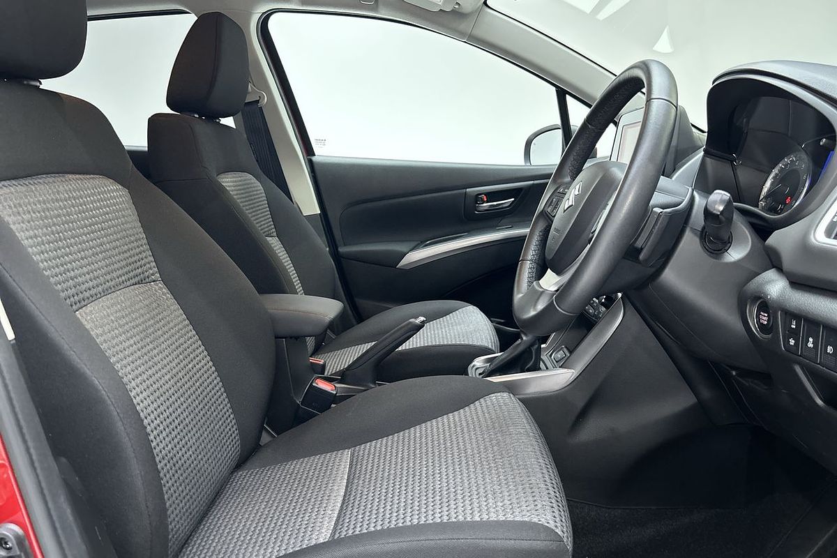 2023 Suzuki S-Cross Plus JYB