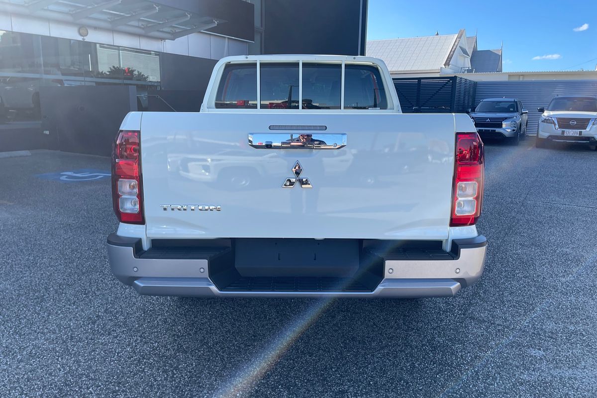 2024 Mitsubishi Triton GLX MV 4X4