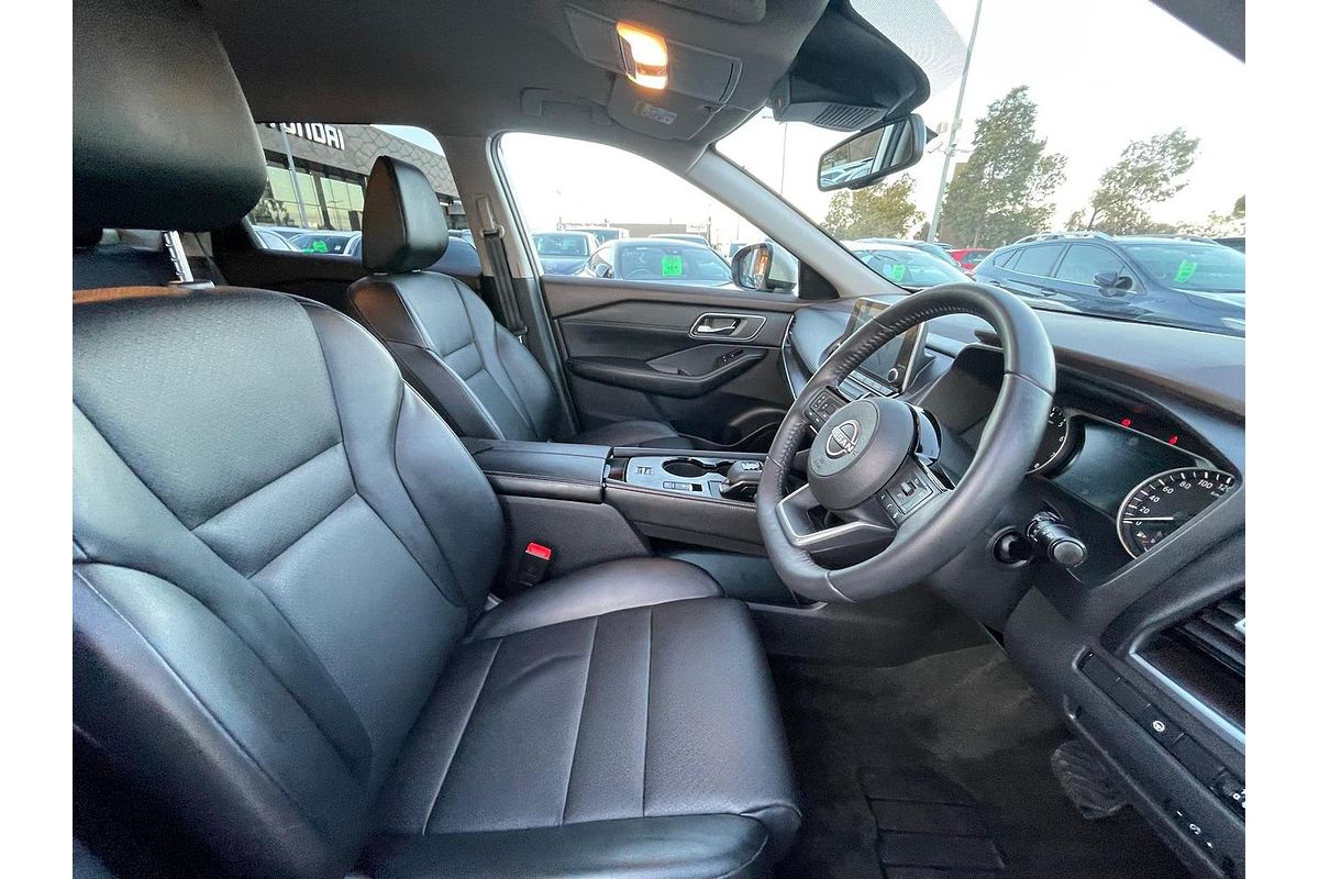 2024 Nissan X-TRAIL ST-L T33