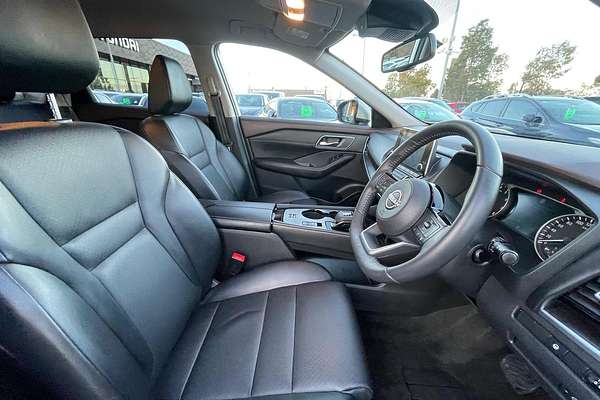2024 Nissan X-TRAIL ST-L T33