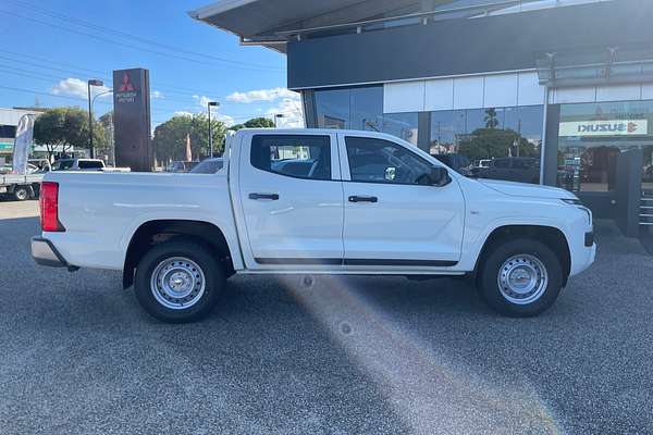 2024 Mitsubishi Triton GLX MV 4X4