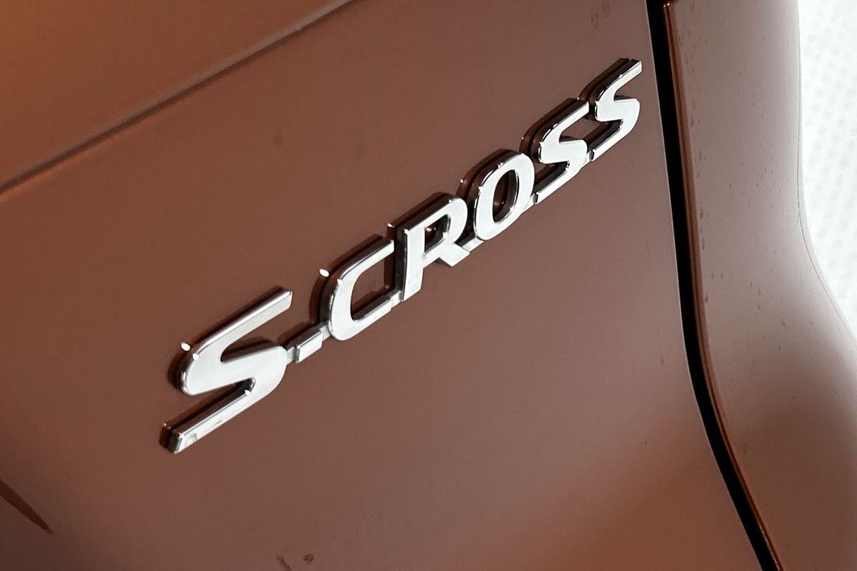 2023 Suzuki S-Cross Plus JYB
