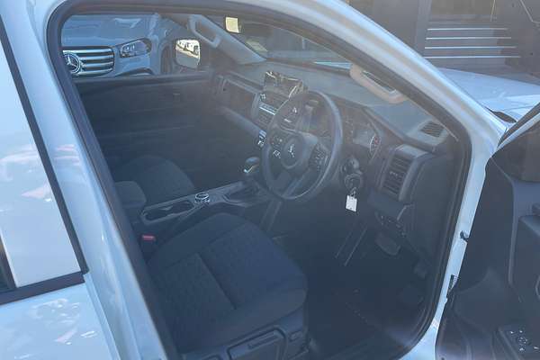 2024 Mitsubishi Triton GLX MV 4X4