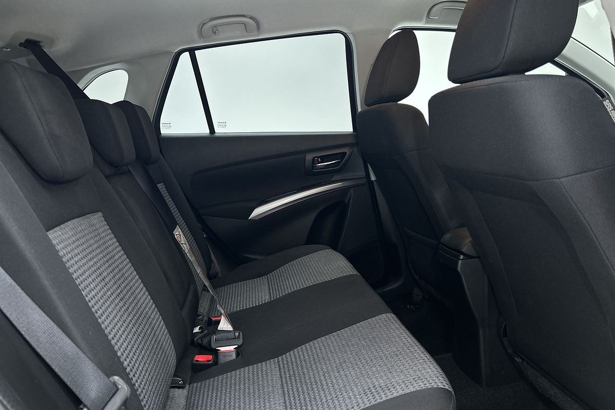 2023 Suzuki S-Cross Plus JYB