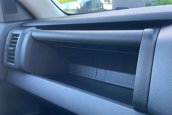 2024 Mitsubishi Triton GLX MV 4X4
