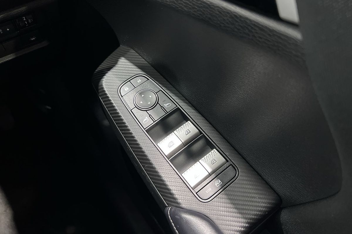 2023 Mitsubishi Outlander ES ZM
