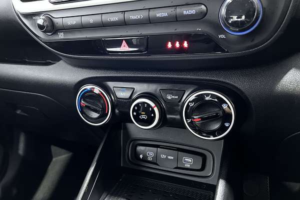 2023 Hyundai Venue Active QX.V5