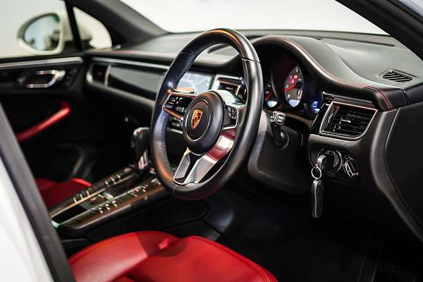 2017 Porsche Macan S 95B
