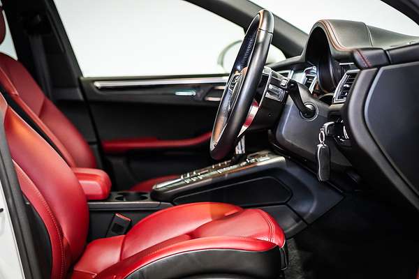 2017 Porsche Macan S 95B