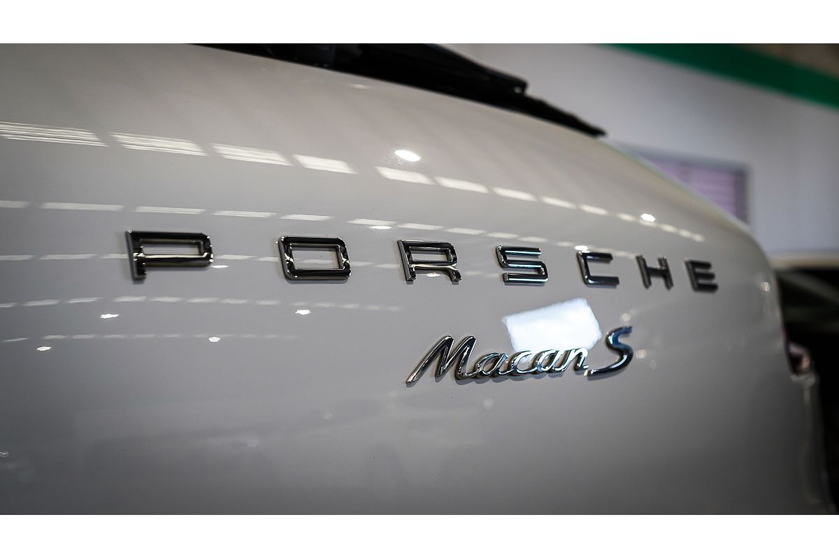2017 Porsche Macan S 95B