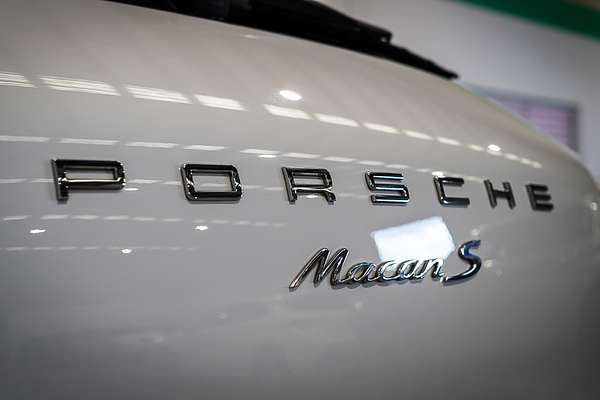 2017 Porsche Macan S 95B
