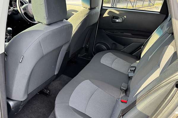 2011 Nissan DUALIS ST (4x2) J10 SERIES II