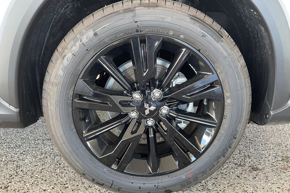 2024 Mitsubishi Eclipse Cross LS Black Edition YB