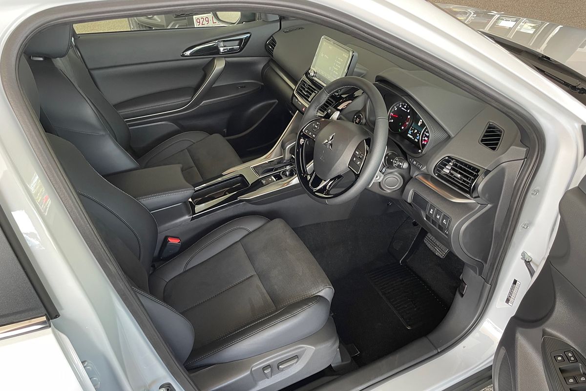 2024 Mitsubishi Eclipse Cross LS Black Edition YB