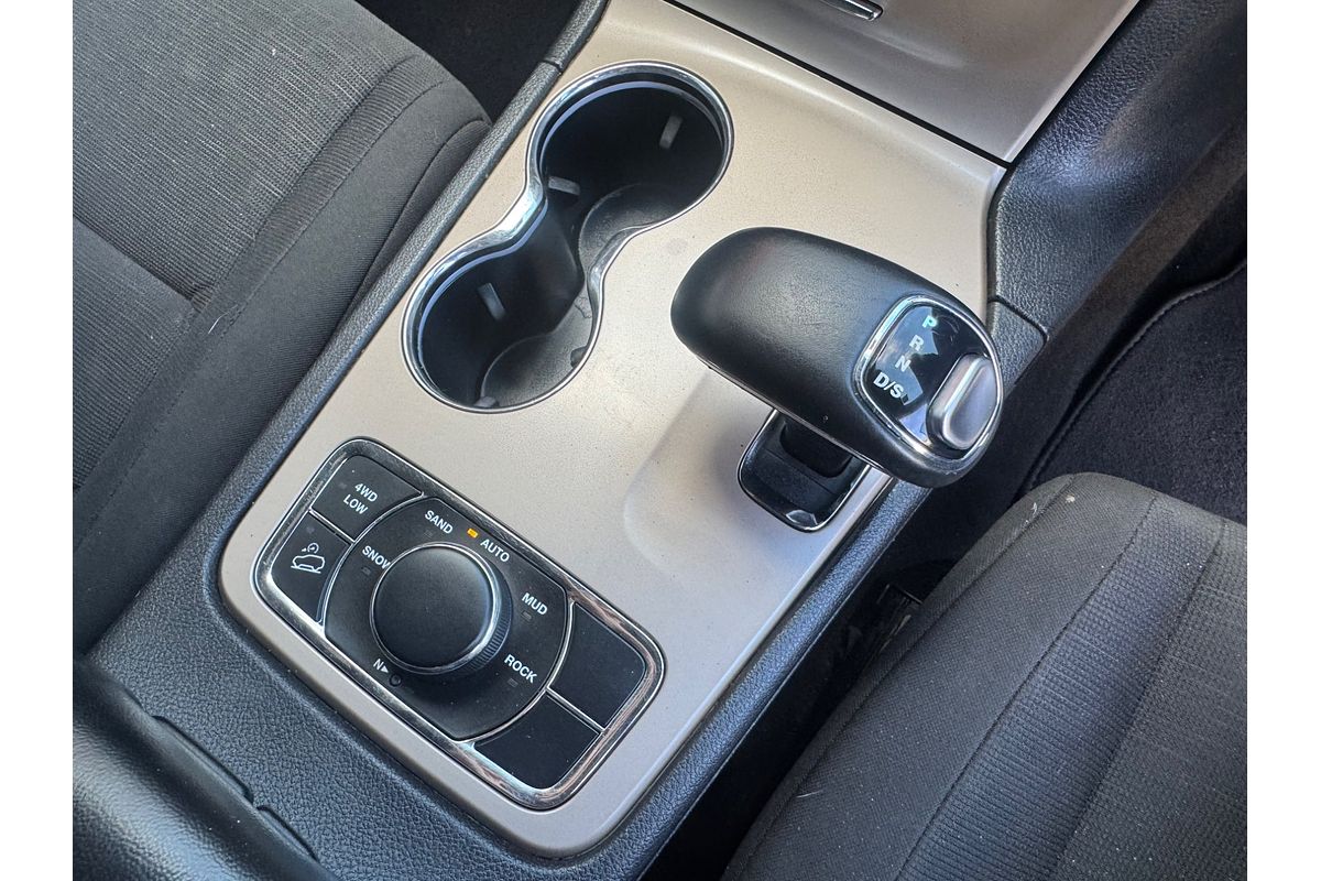 2013 Jeep Grand Cherokee Laredo WK