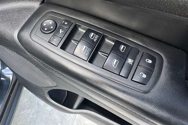 2013 Jeep Grand Cherokee Laredo WK
