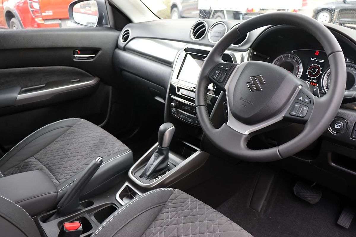 2023 Suzuki Vitara Turbo LY Series II