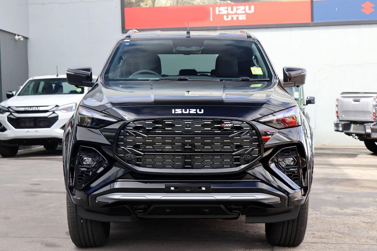 2025 Isuzu MU-X X-TERRAIN