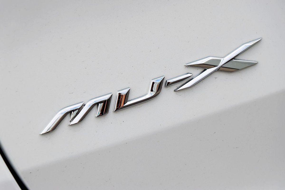 2025 Isuzu MU-X X-TERRAIN