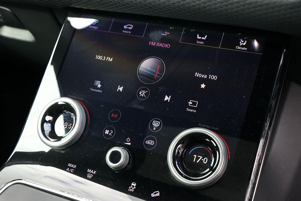 2017 Land Rover Range Rover Velar D240 L560