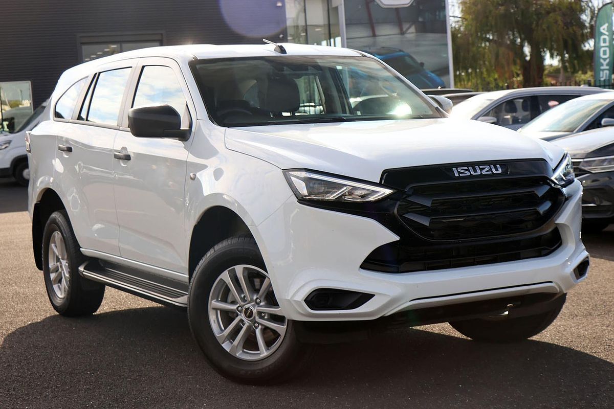 2022 Isuzu MU-X LS-M