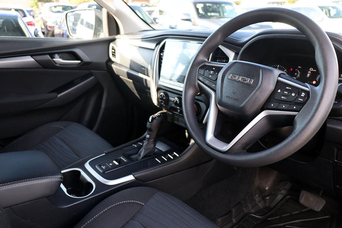 2022 Isuzu MU-X LS-M