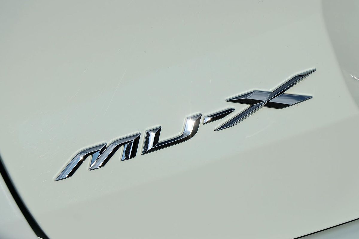 2022 Isuzu MU-X LS-M