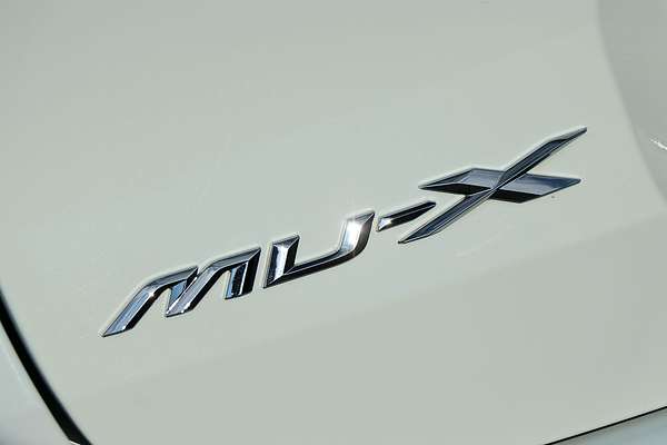 2022 Isuzu MU-X LS-M