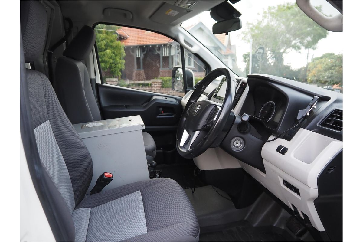 2019 Toyota HIACE LWB GDH300R