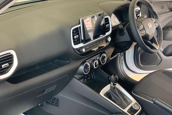 2025 Hyundai Venue Active QX.V5