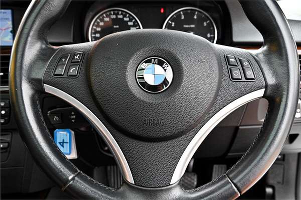 2011 BMW 3 Series 320i Lifestyle E91