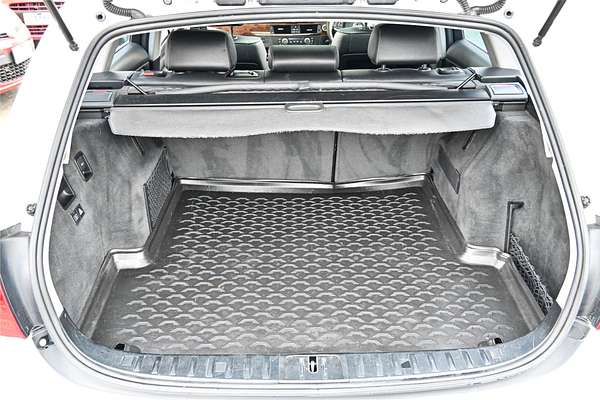 2011 BMW 3 Series 320i Lifestyle E91