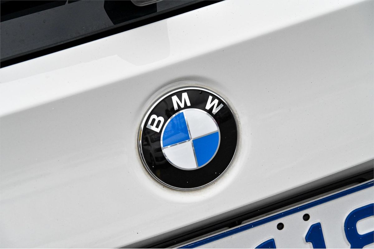 2011 BMW 3 Series 320i Lifestyle E91