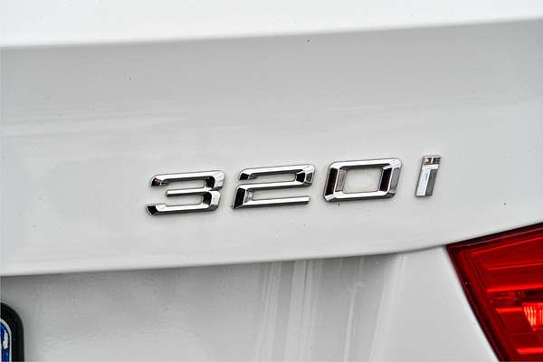 2011 BMW 3 Series 320i Lifestyle E91
